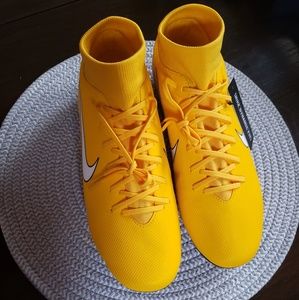 Nike Mercurial 2018  Dynamic Fit Soccer Shoe